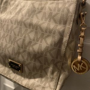 michael kors crossbody purse